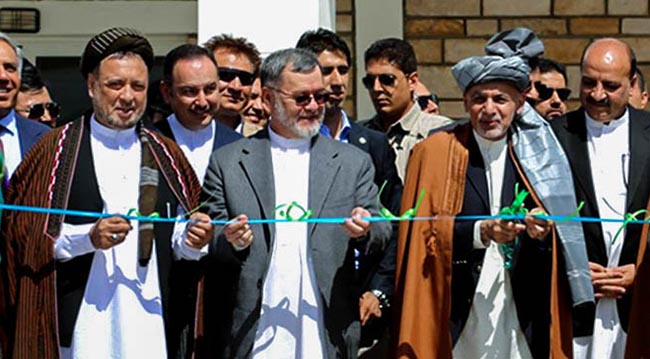 رییس جمهور در سفرش به بامیان:  مناطق مرکزی را از حصر جغرافیایی بیرون می کنیم
